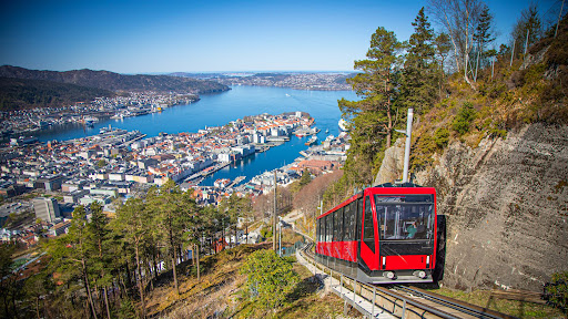 Day 7 Guided tour of Bergen. Visit the Mt. Floyen by funicular.